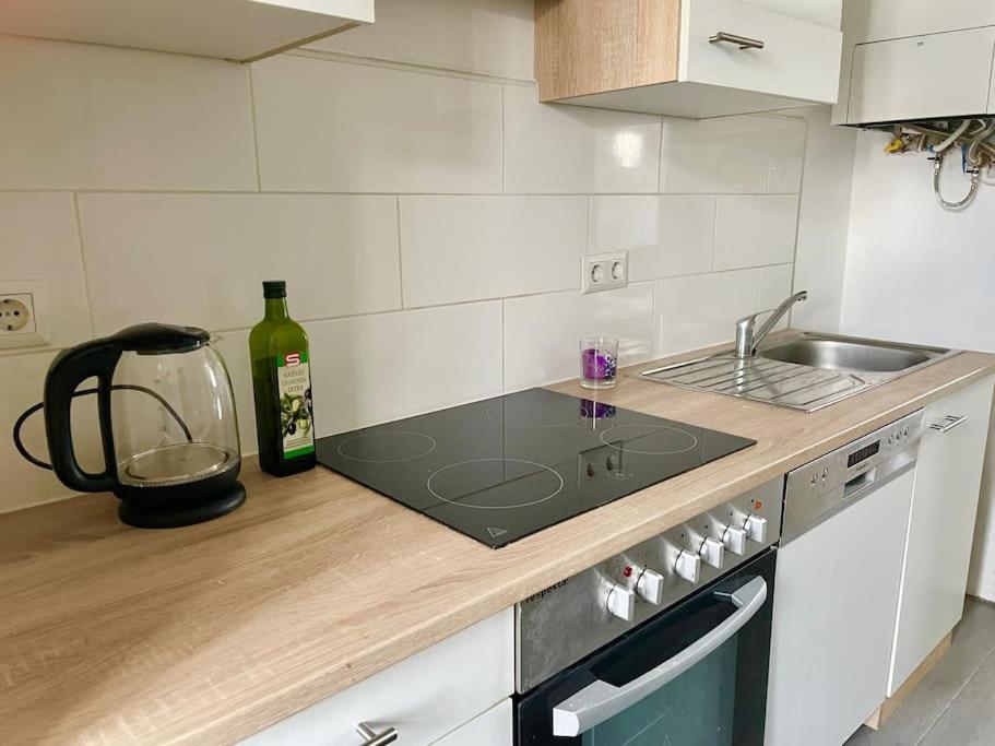 55M2 Stylish Apartment With Netflix - 15 Min To Center Wien Exteriör bild